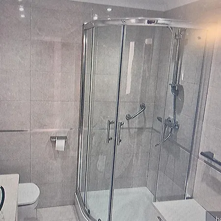 Hotel Pyr, Spacious Studio With A Big Terrace Apartment