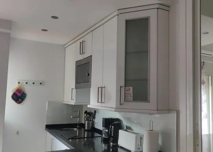 Lägenhet Hotel Pyr, Spacious Studio With A Big Terrace Fuengirola