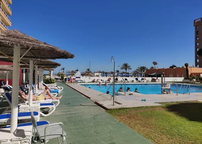 Hotel Pyr, Spacious Studio With A Big Terrace *